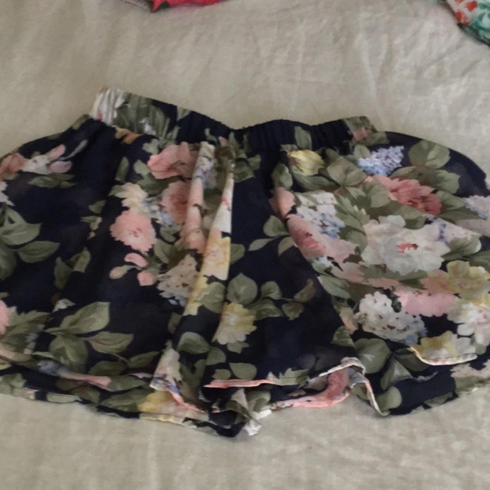 Show Me Your MuMu Carlos Swing Shorts small